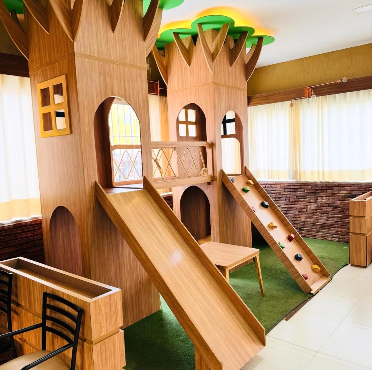 WhatsApp Image 2025-12-09 at 11.09.31 (1)